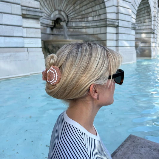 Classic Seashell Claw Hair Clip