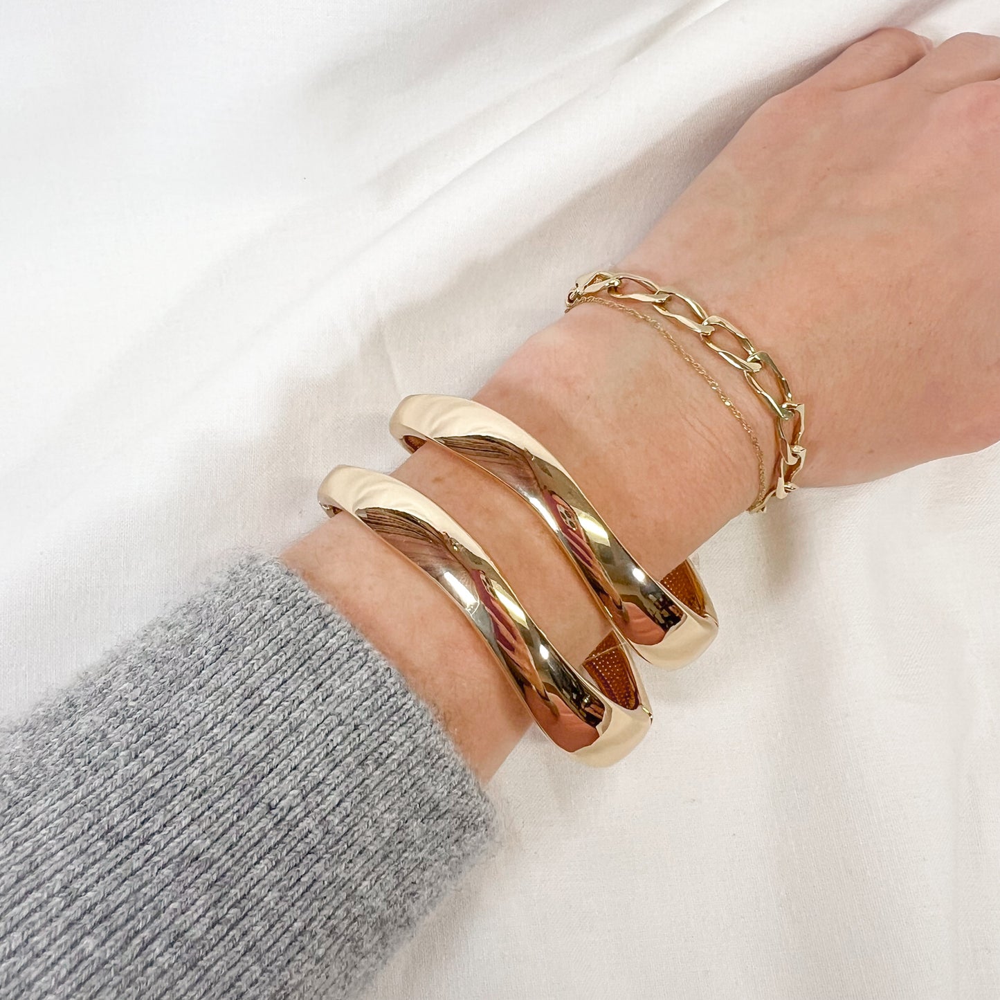 Wavy Gold Bangle Bracelet Set