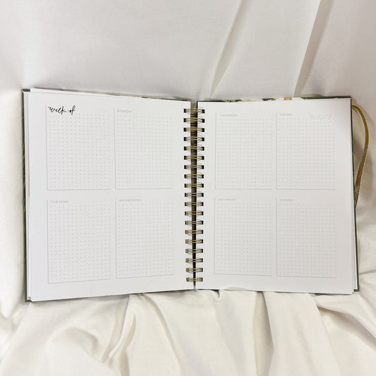 White Flowers Undated Daily Planner
