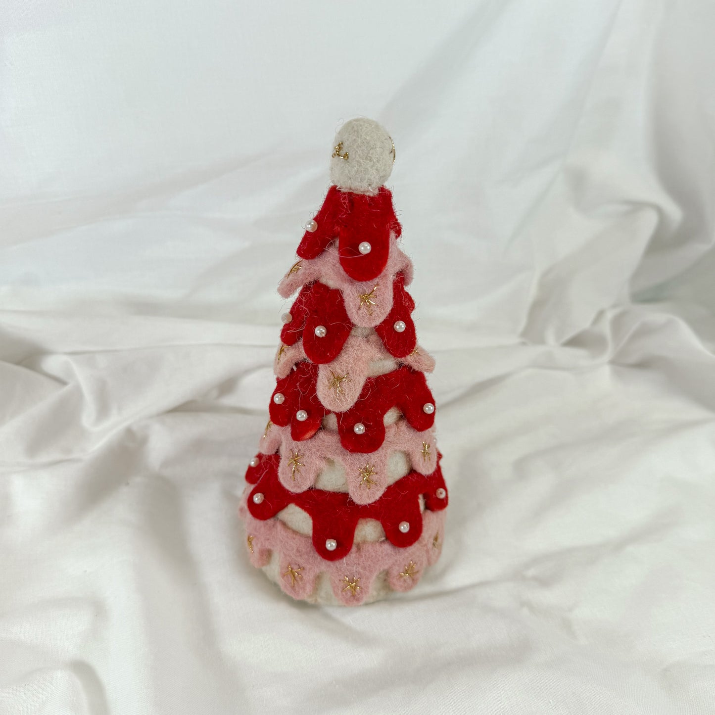 Scalloped Felt Christmas Tree