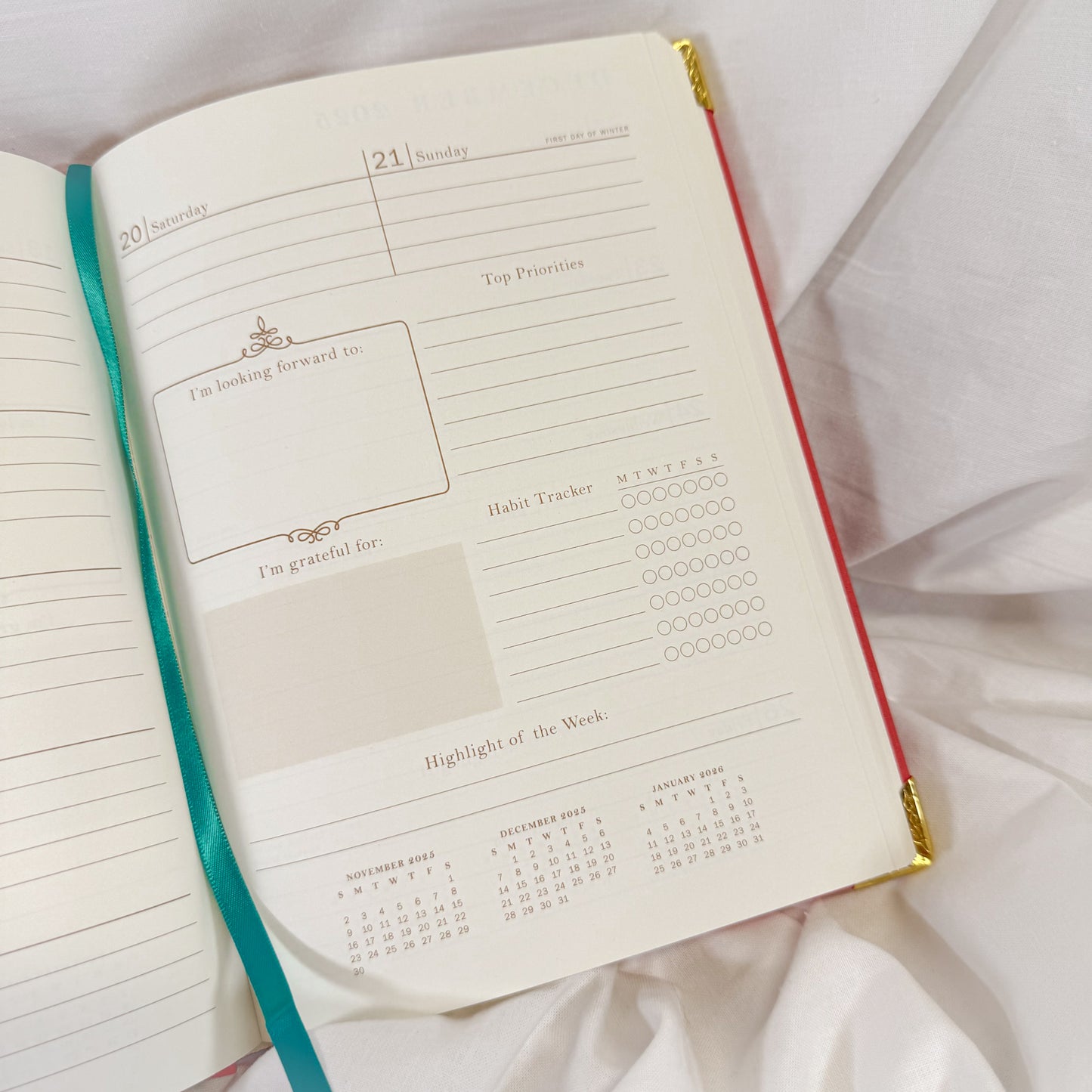 Embossed Tulip Weekly Planner 2025/2026