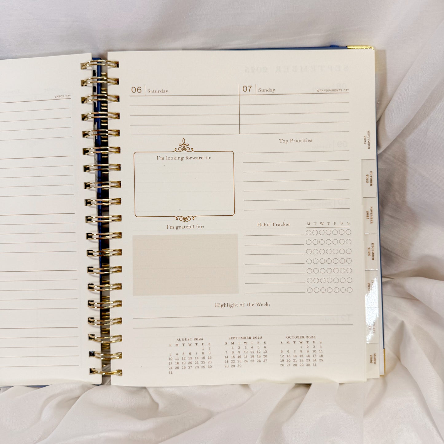 Blue Vase Spiral Weekly Planner 2025/2026