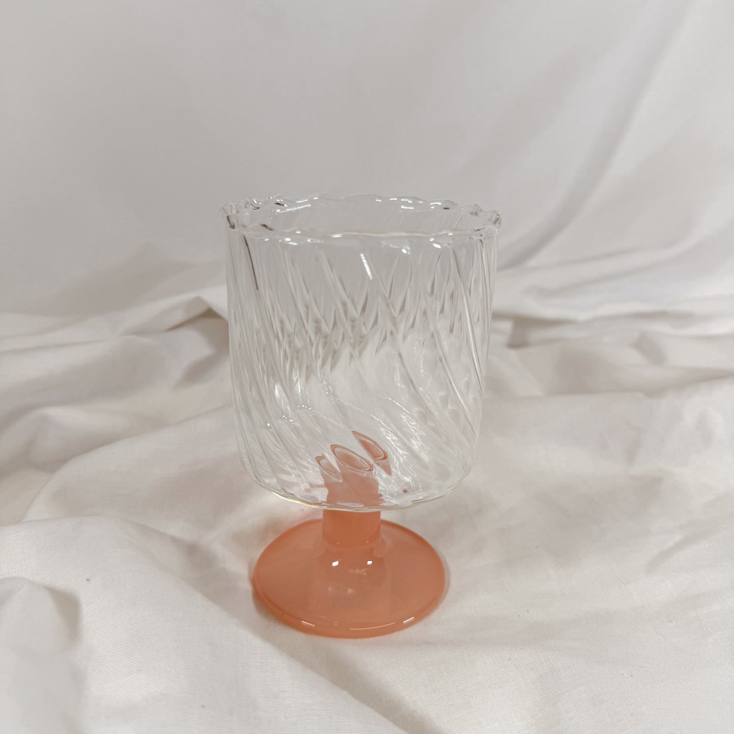 Peachy Nuovo Wine Glass