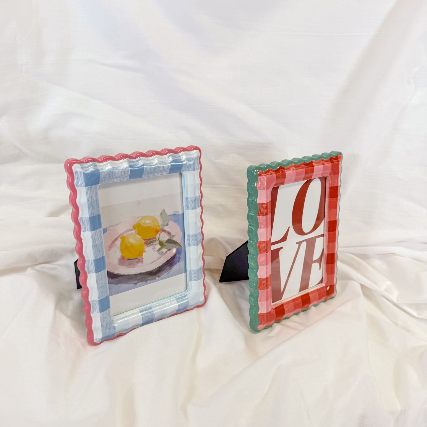 Plaid Scalloped Picture Frame