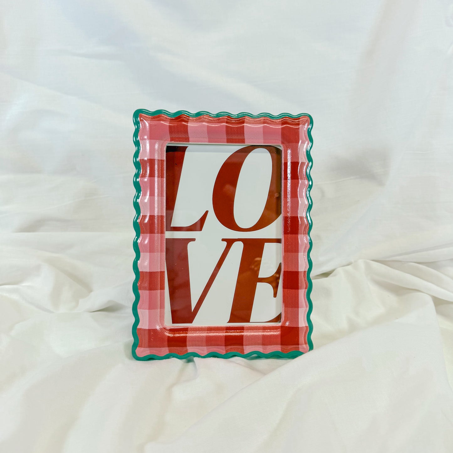 Plaid Scalloped Picture Frame