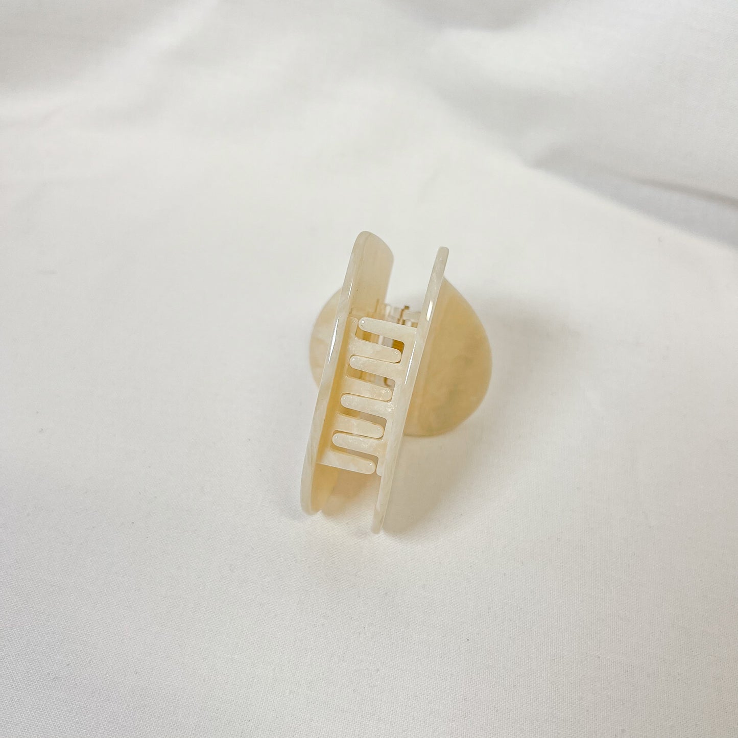 Mama Heart Claw Hair Clip