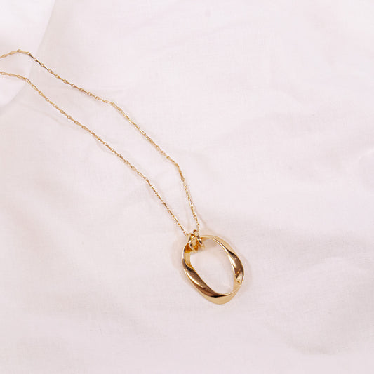 Oval Twist Pendant Necklace