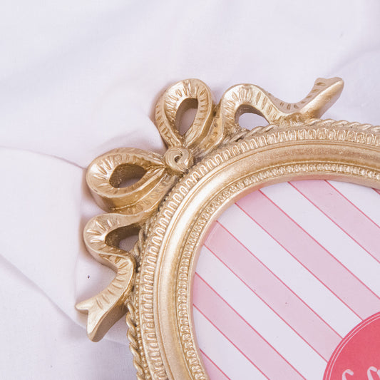 Oval Bow Photo Frame