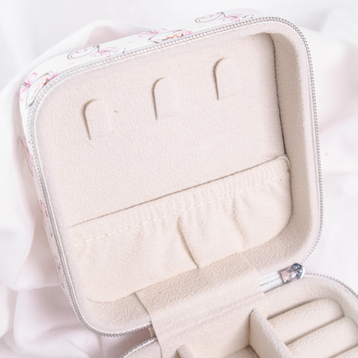 Bowtini Travel Jewelry Organizer