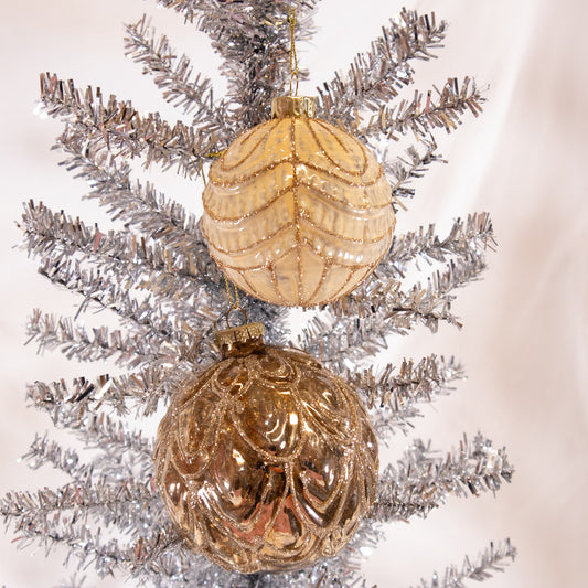 Vintage Glitter Round Ornament