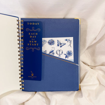 Blue Vase Spiral Weekly Planner 2025/2026