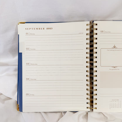Blue Vase Spiral Weekly Planner 2025/2026