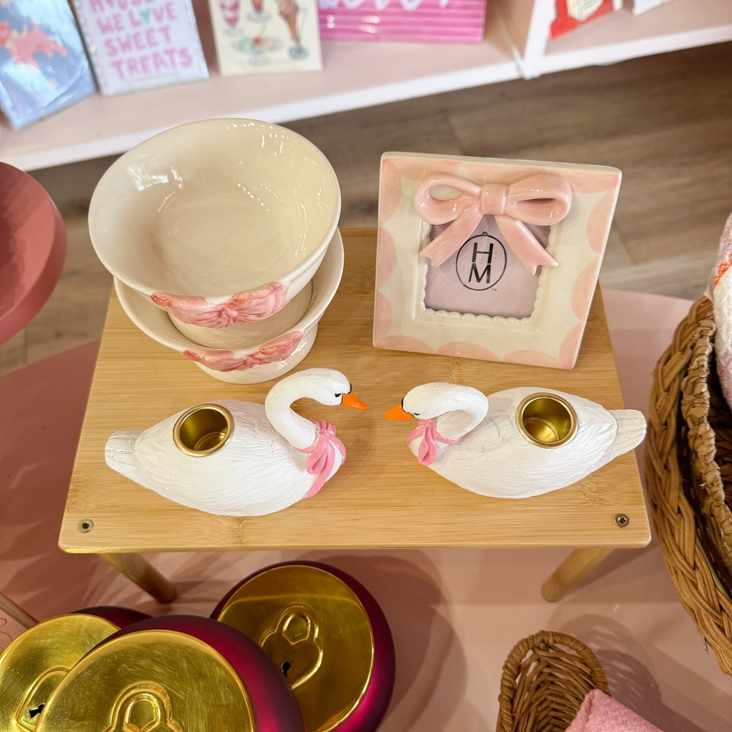 Bow Swan Candle Holder