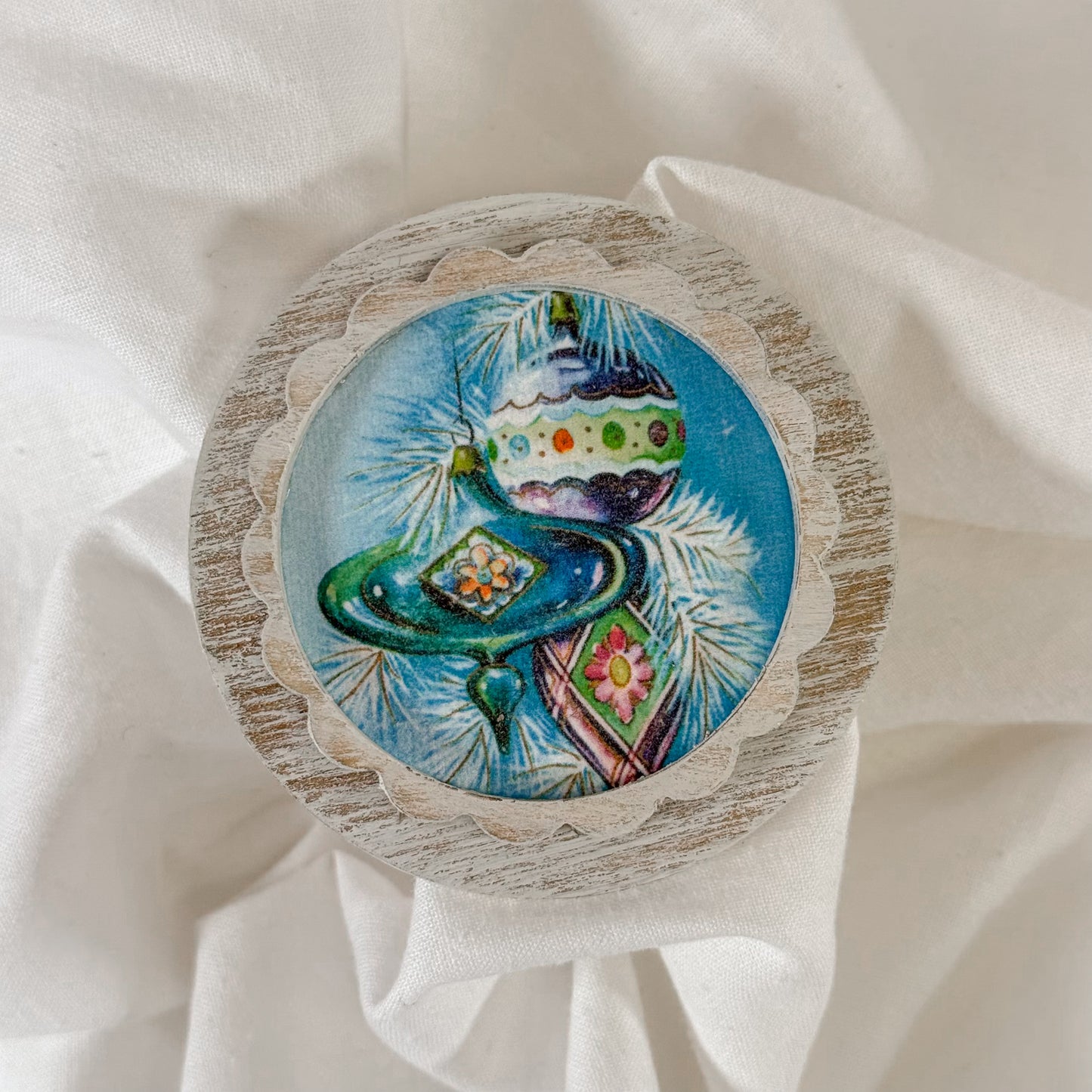 Vintage Holiday Wooden Magnet