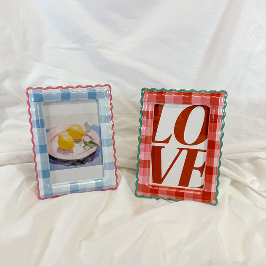 Plaid Scalloped Picture Frame