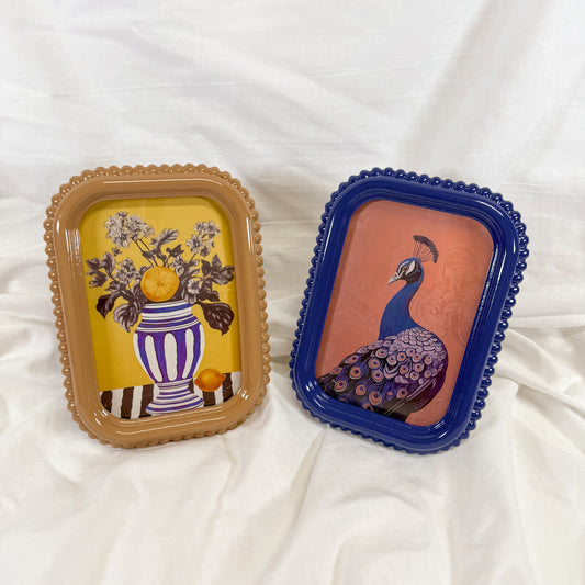 Dotted Edge Picture Frame