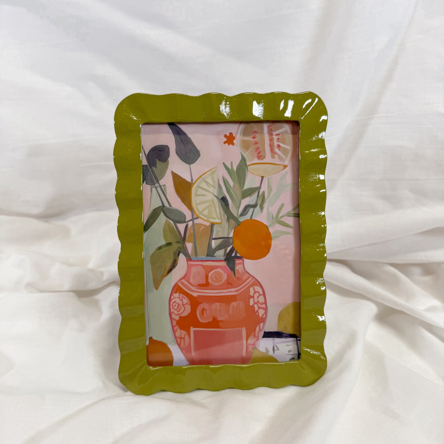 Resin Ruffle Picture Frame