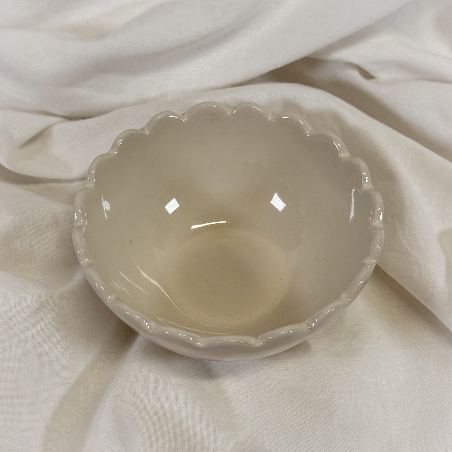 Scallop Edge Mini Bowl