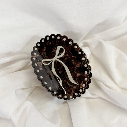 Bow Framed Claw Hair Clip