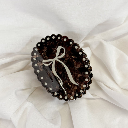 Bow Framed Claw Hair Clip