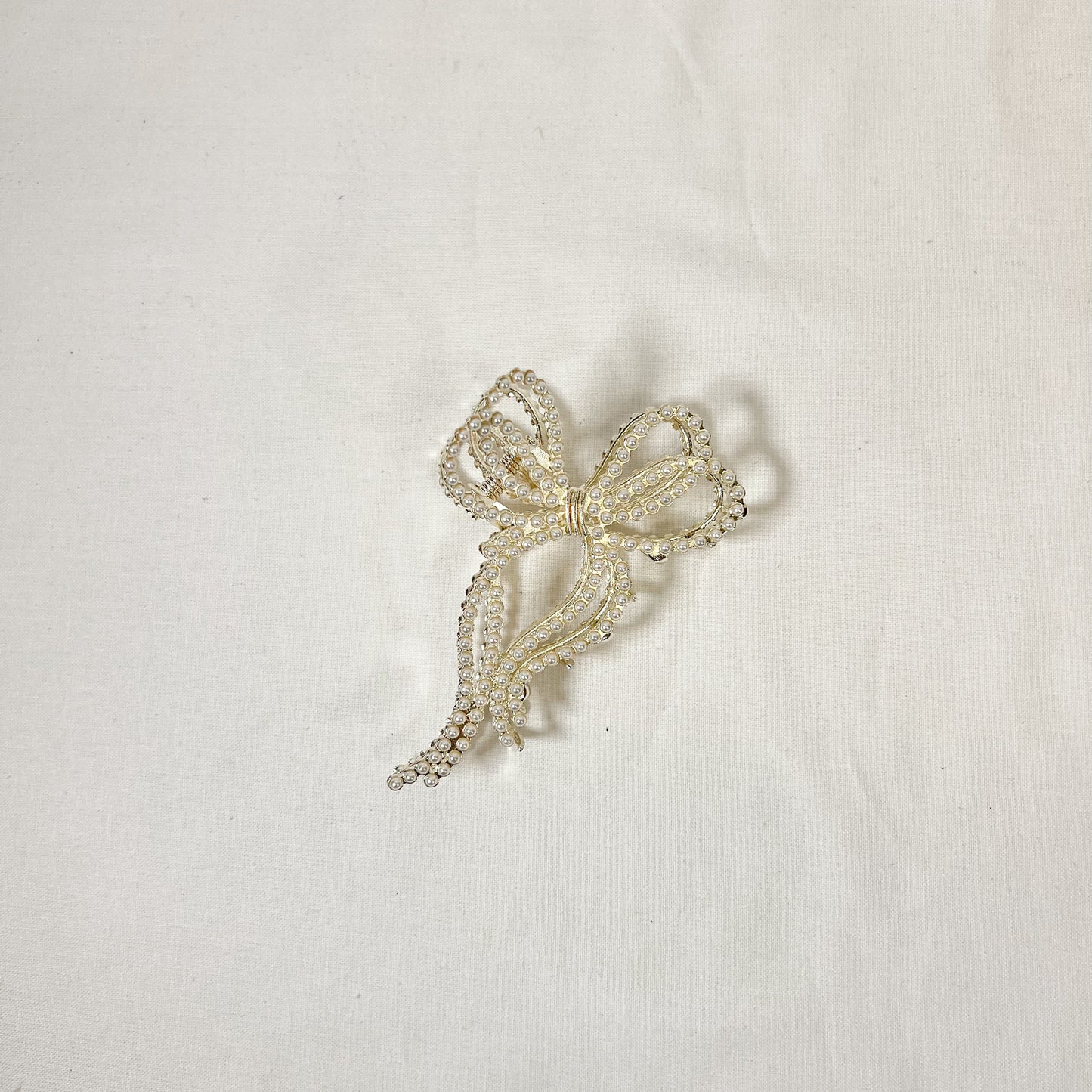 Pearl Bow Claw Hair Clip