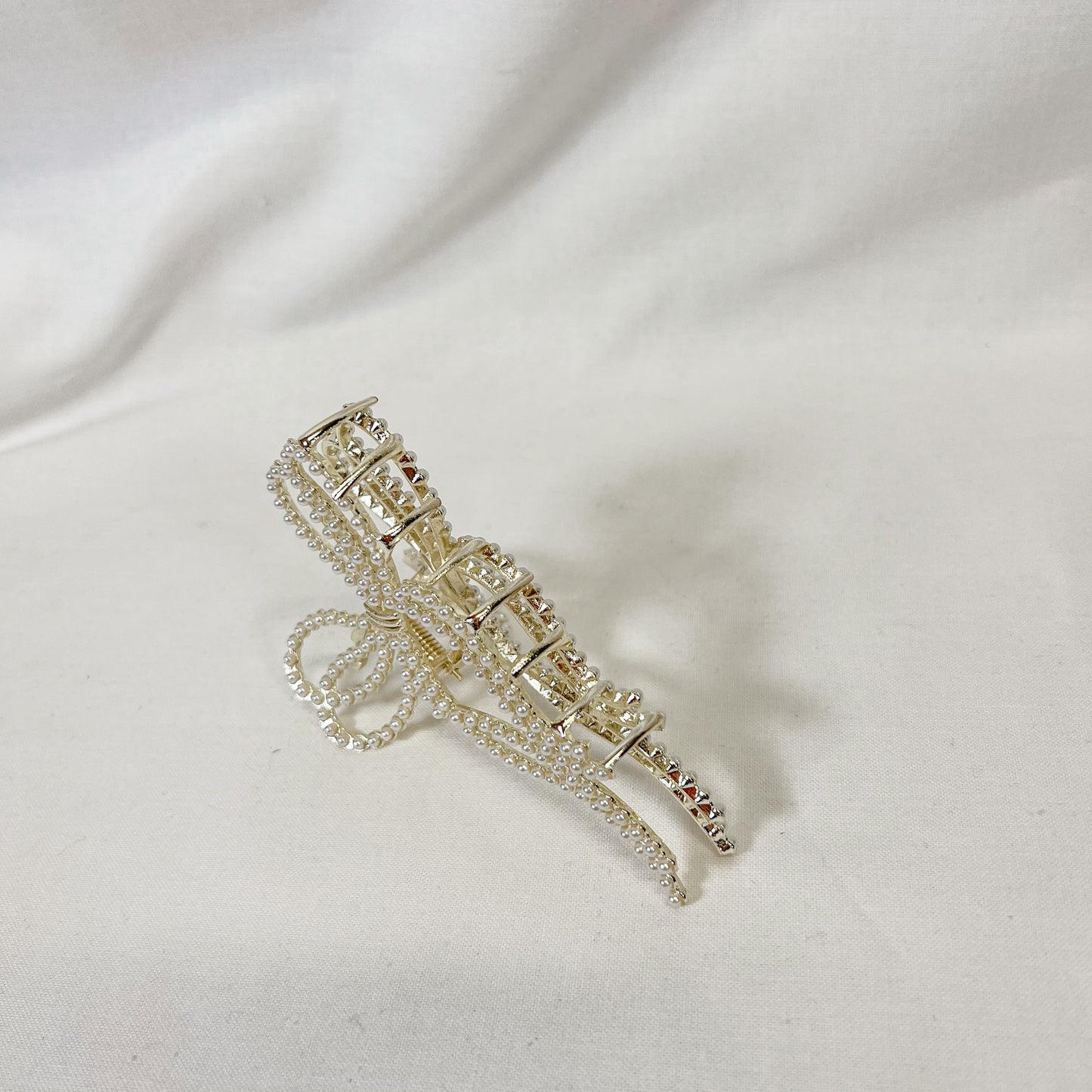 Pearl Bow Claw Hair Clip