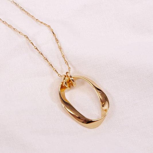 Oval Twist Pendant Necklace