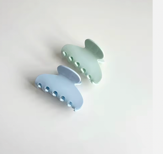 Medium Arch Claw Hair Clip