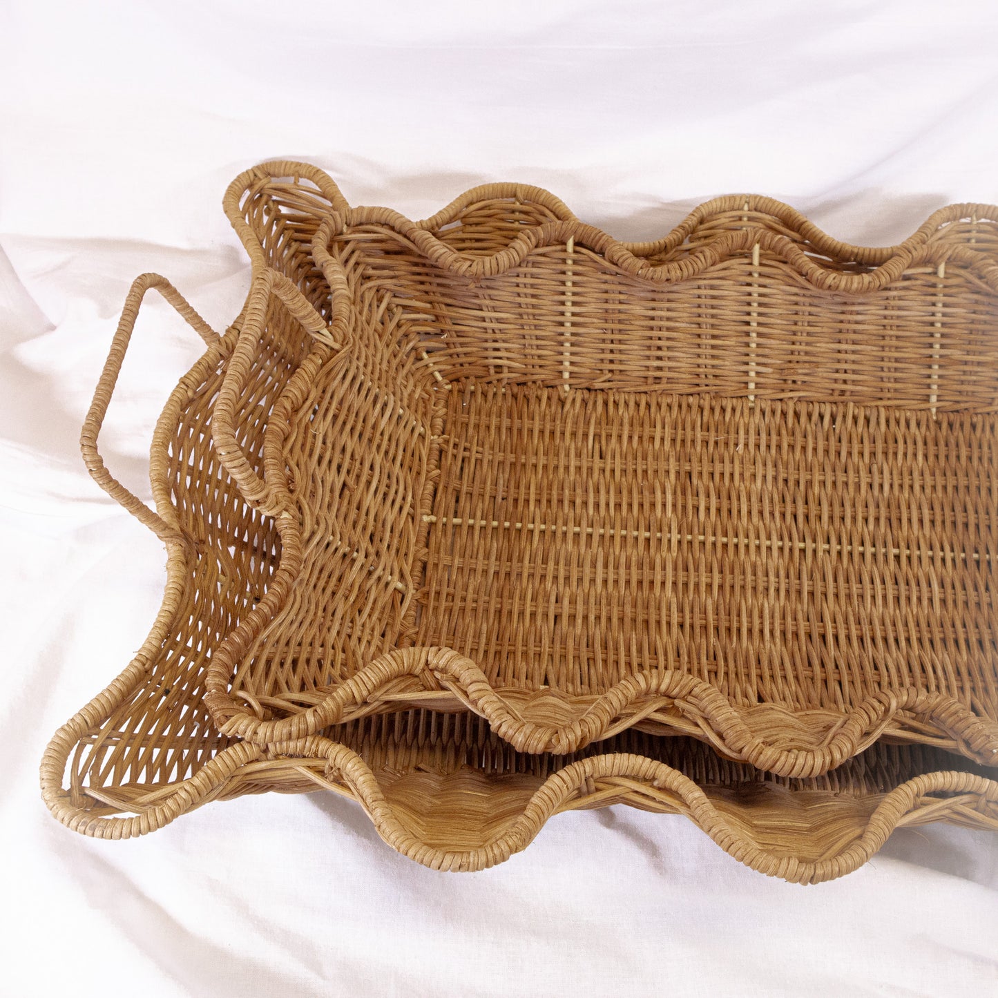 Woven Wavy Edge Tray