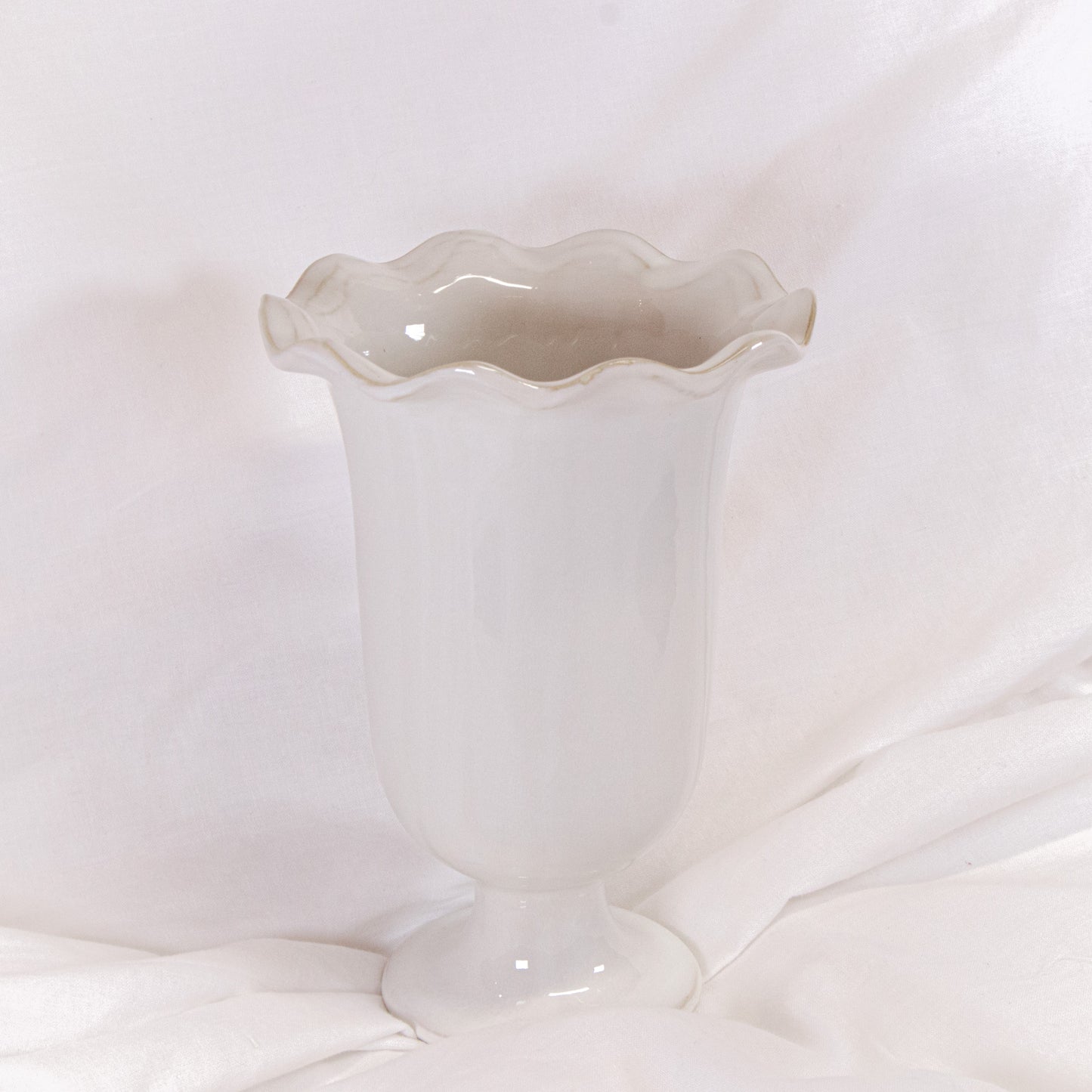 Classic Wavy Edge Vase