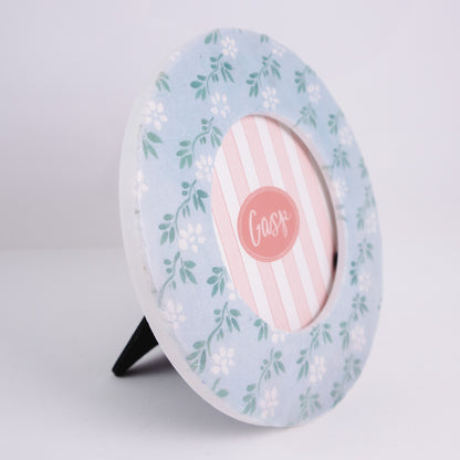 Cottage Floral Round Photo Frame