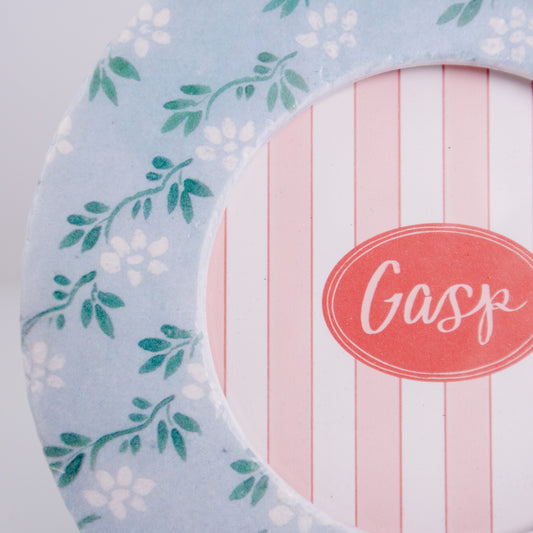 Cottage Floral Round Photo Frame
