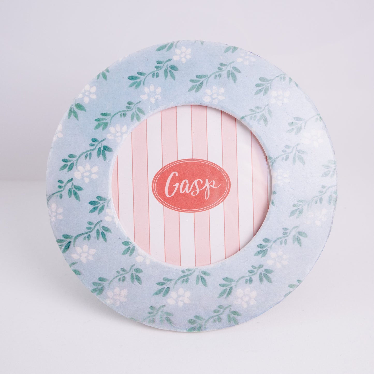 Cottage Floral Round Photo Frame