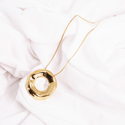 Chunky Circle Pennant Necklace