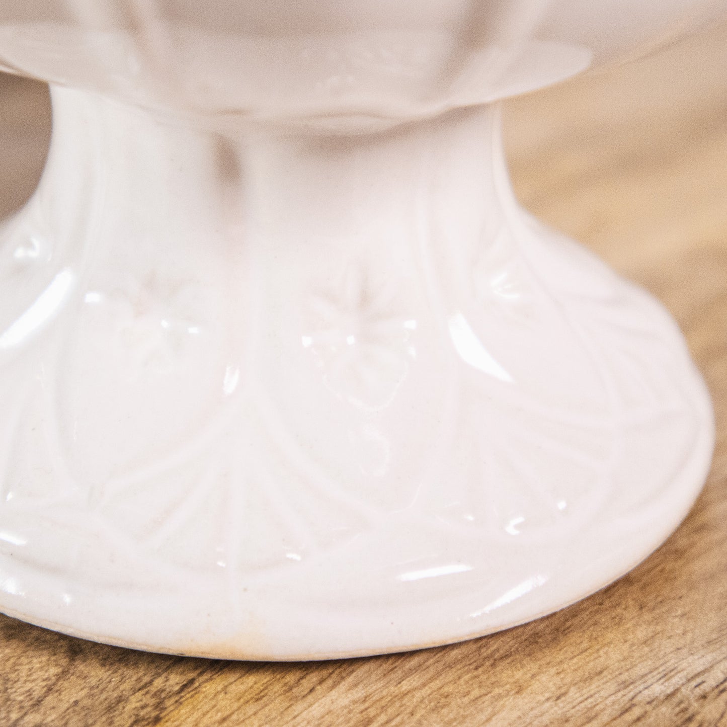 Scalloped Ceramic Pedestal Bowl