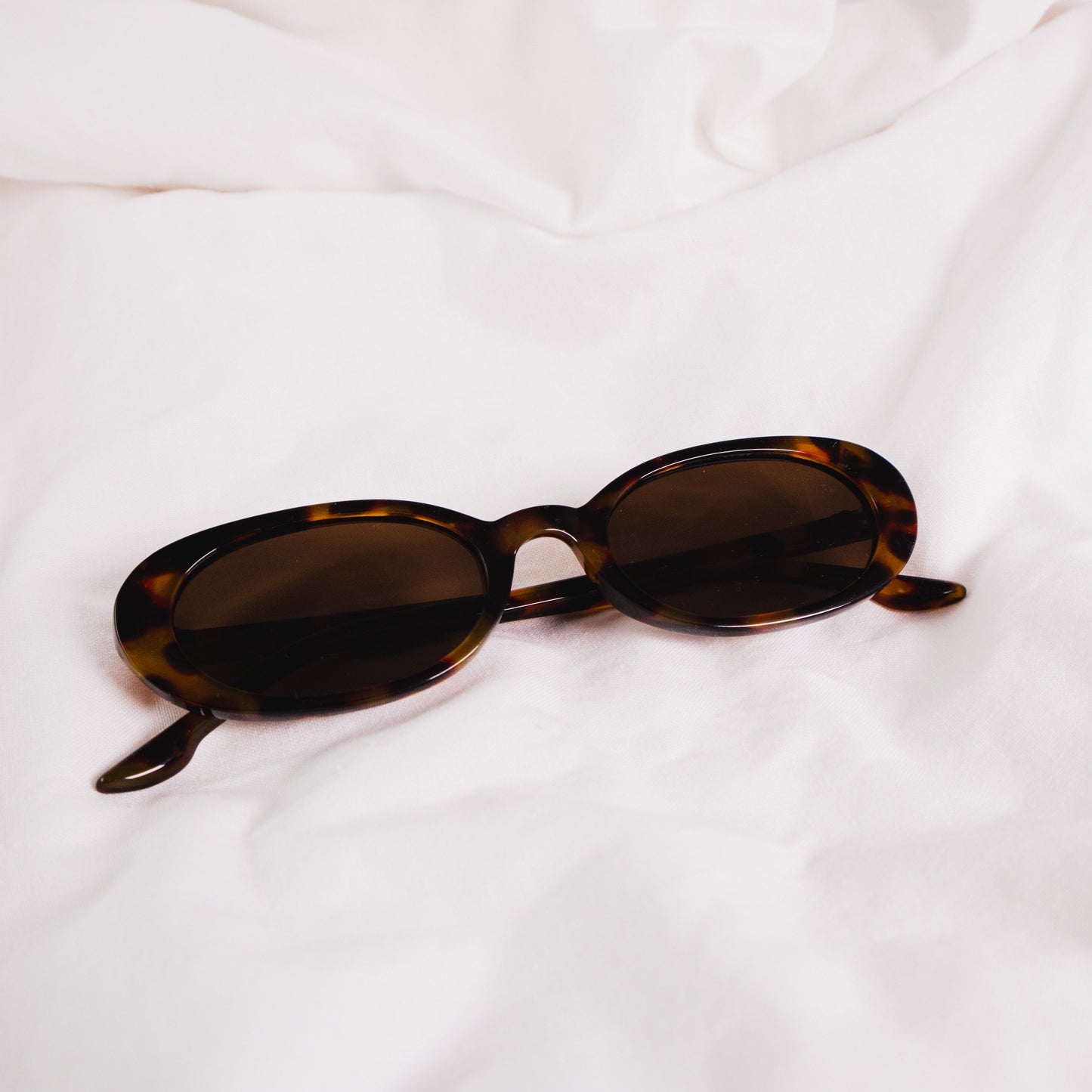 Classic Oval Sunglasses