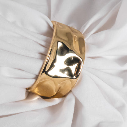 Gold Sculpted Bangle Bracelet