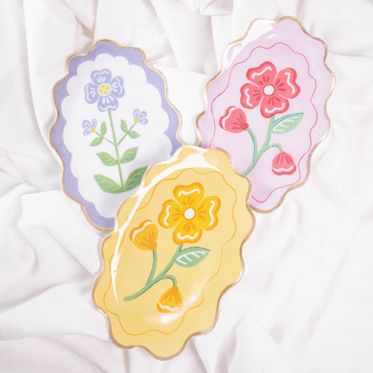 Flower Scalloped Tray