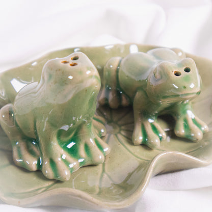 Frogs on Lily Pad Salt and Pepper Shakers