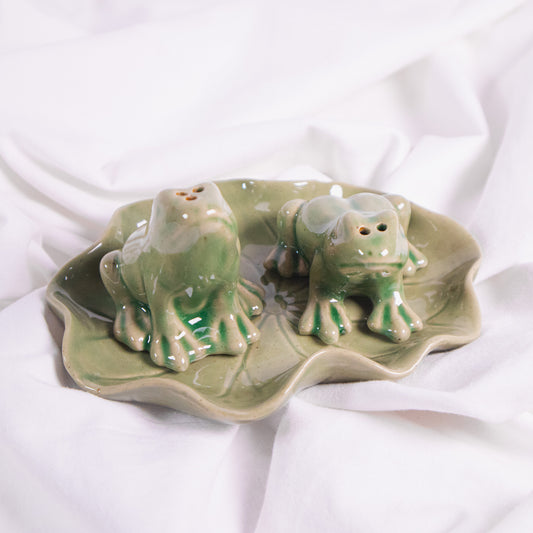 Frogs on Lily Pad Salt and Pepper Shakers
